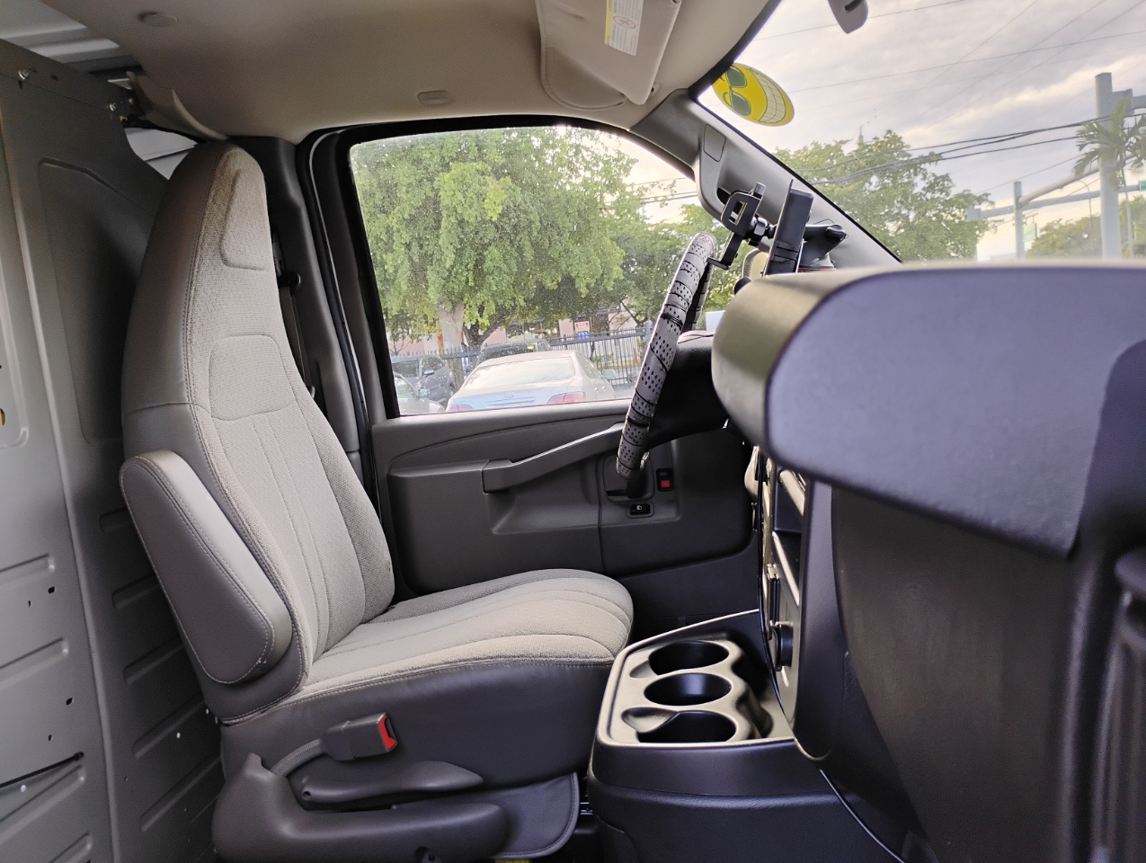 GMC Savana G2500 Cargo 2016