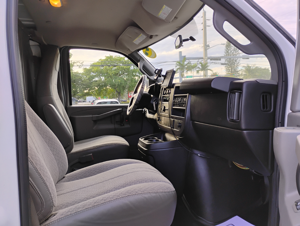 GMC Savana G2500 Cargo 2016