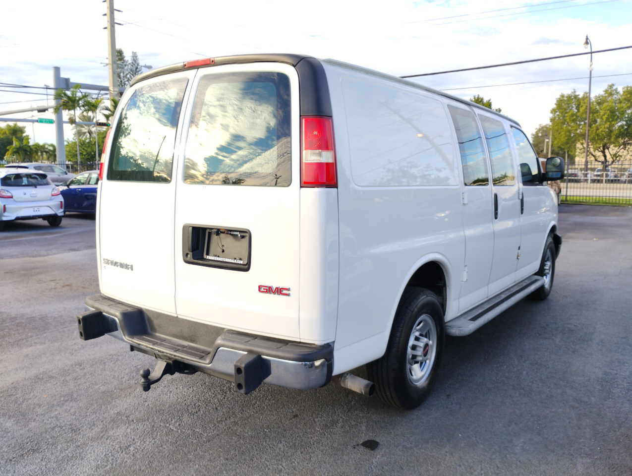 GMC Savana G2500 Cargo 2016