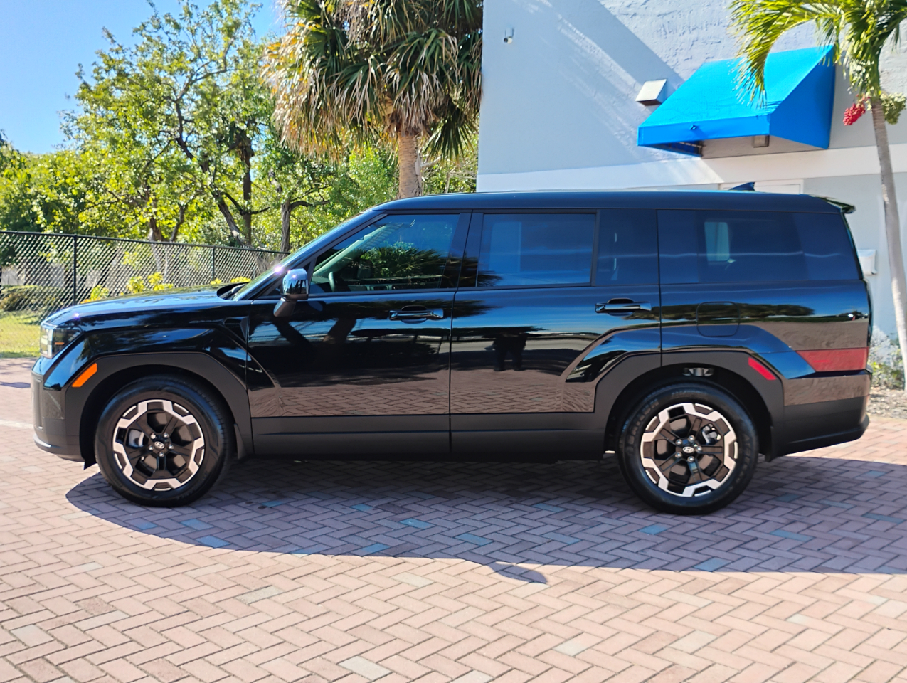 Hyundai Santa Fe SE 2024