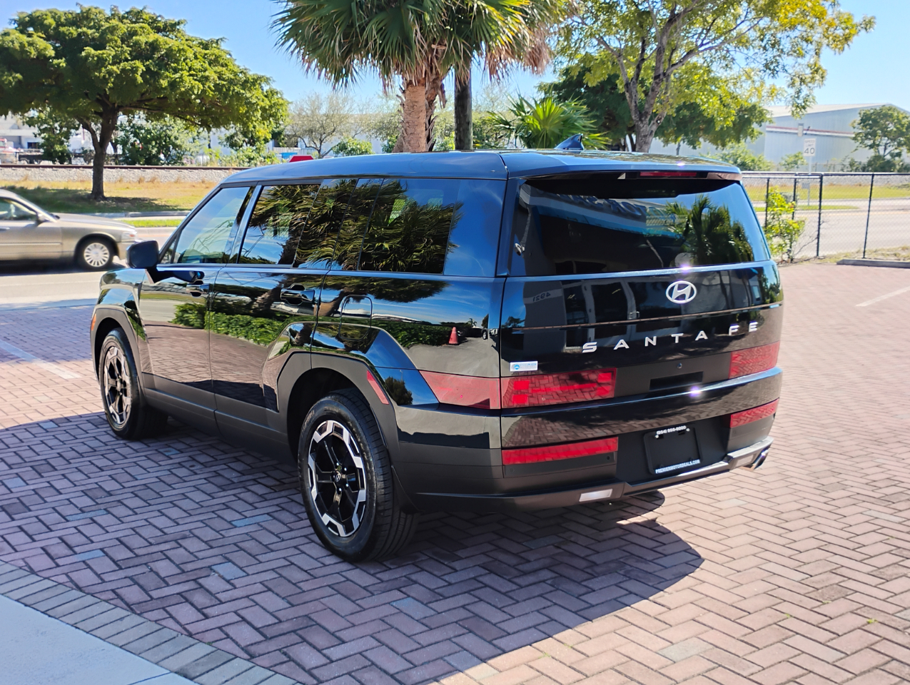 Hyundai Santa Fe SE 2024