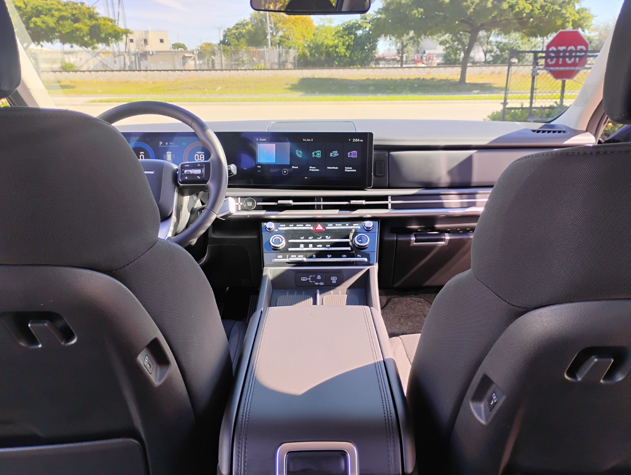 Hyundai Santa Fe SE 2024