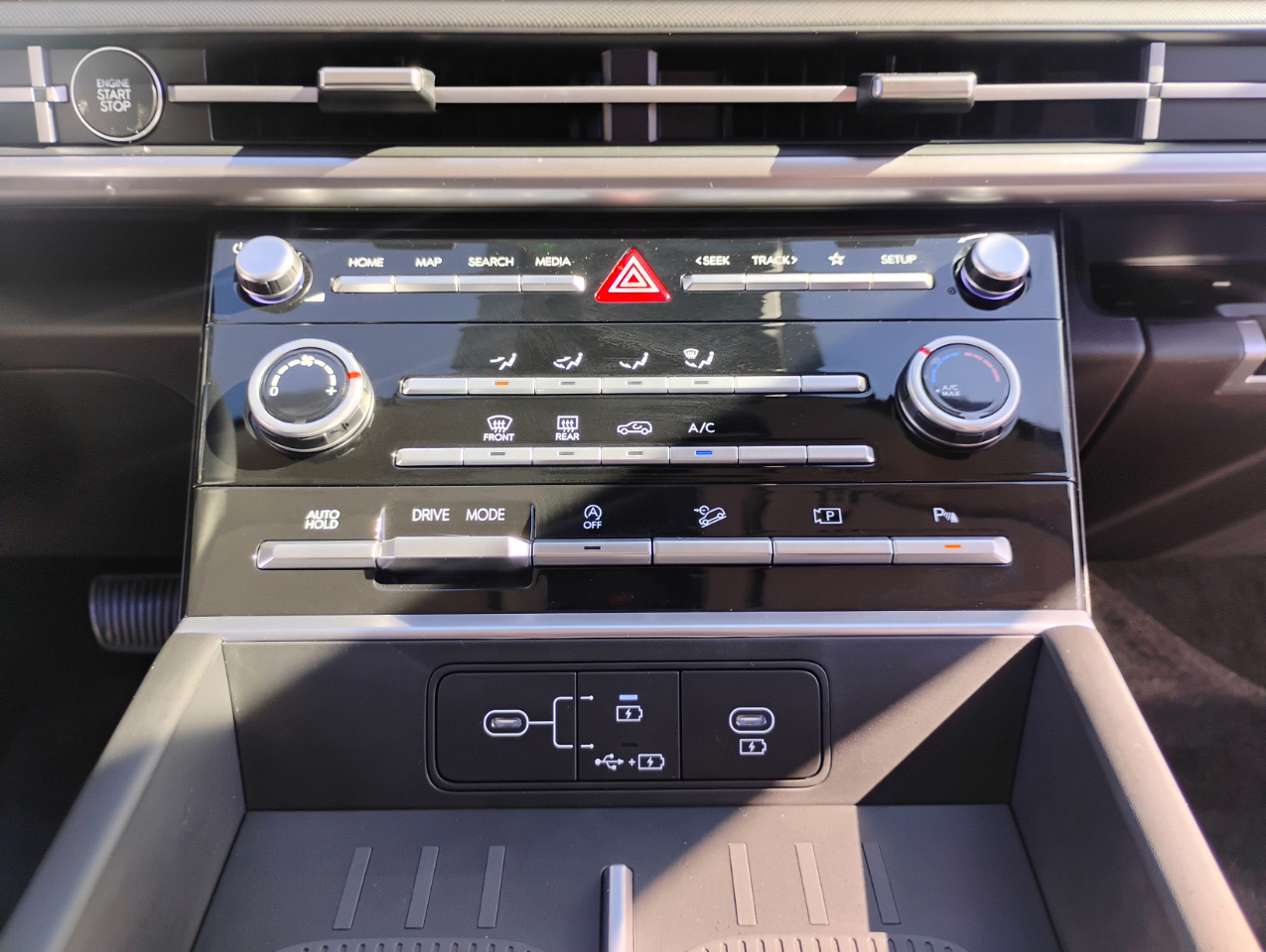 Hyundai Santa Fe SE 2024