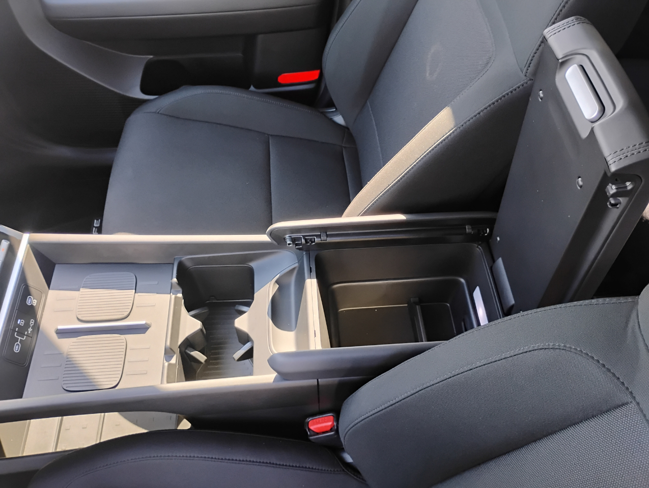 Hyundai Santa Fe SE 2024