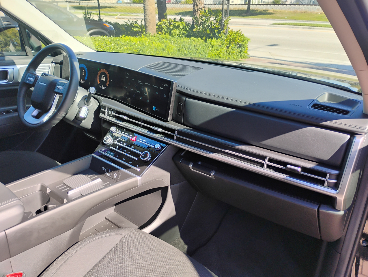 Hyundai Santa Fe SE 2024