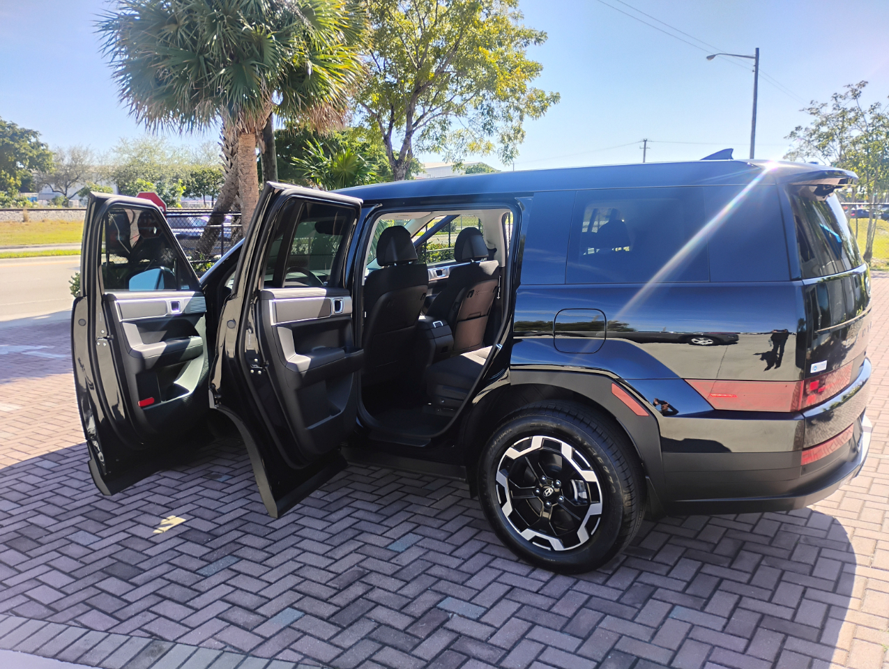 Hyundai Santa Fe SE 2024