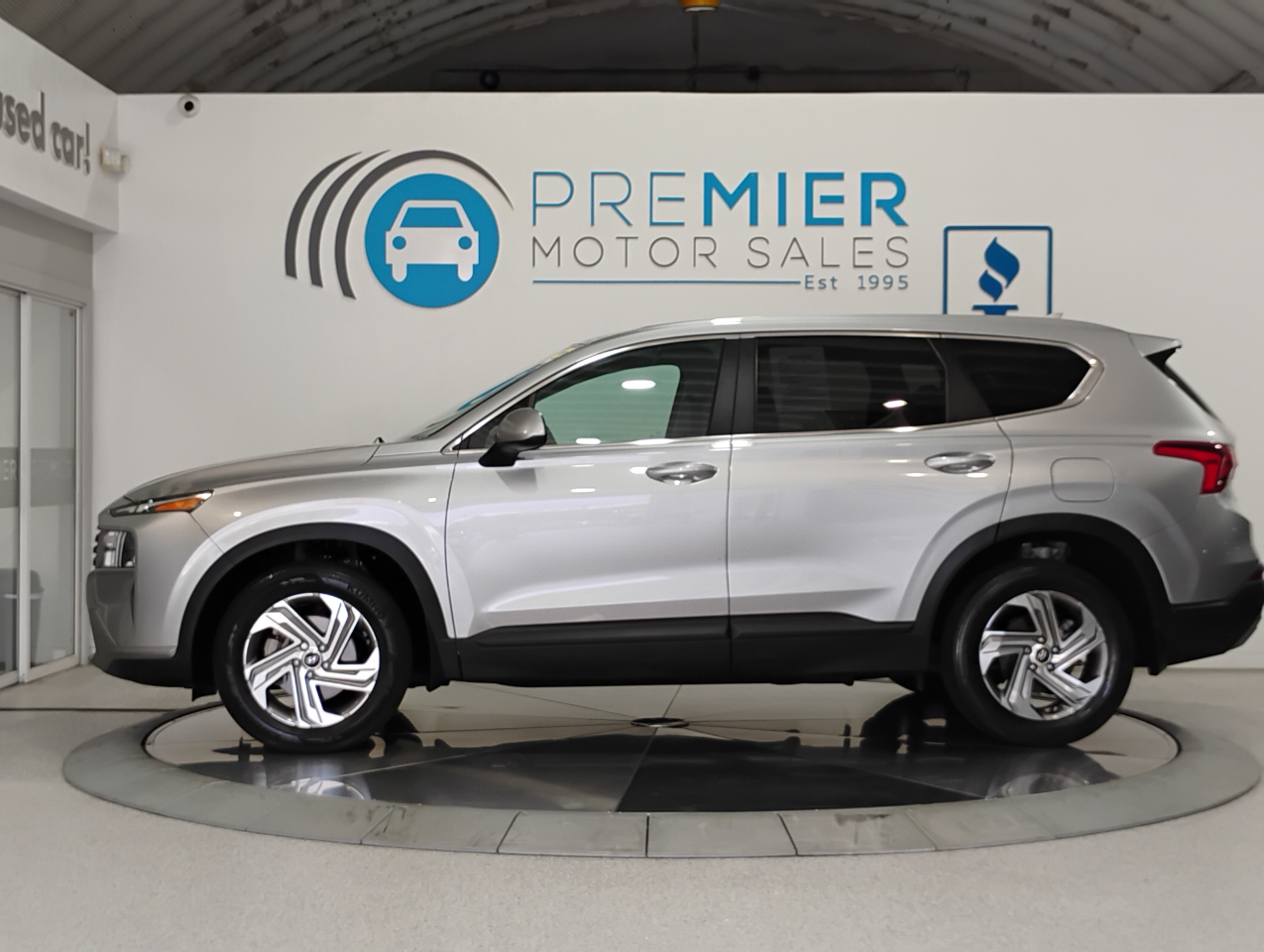 Hyundai Santa Fe SE 2023