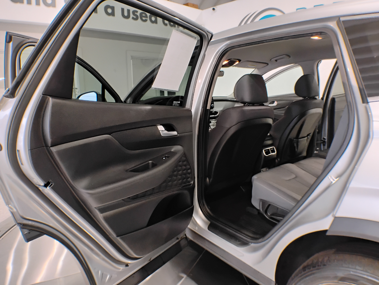 Hyundai Santa Fe SE 2023