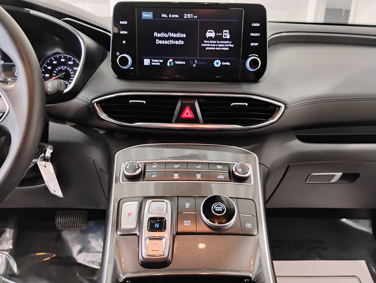 Hyundai Santa Fe SE 2023