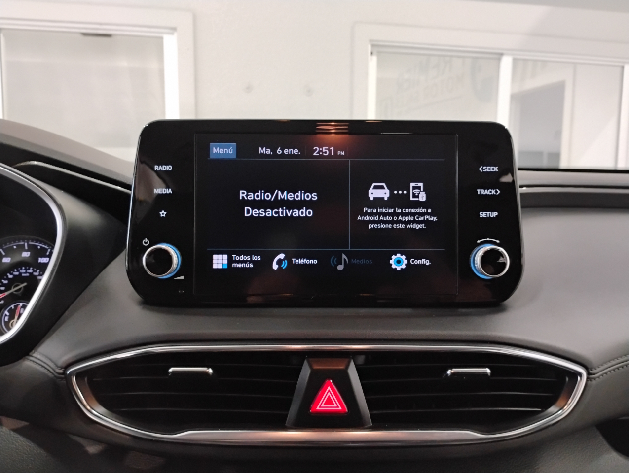 Hyundai Santa Fe SE 2023