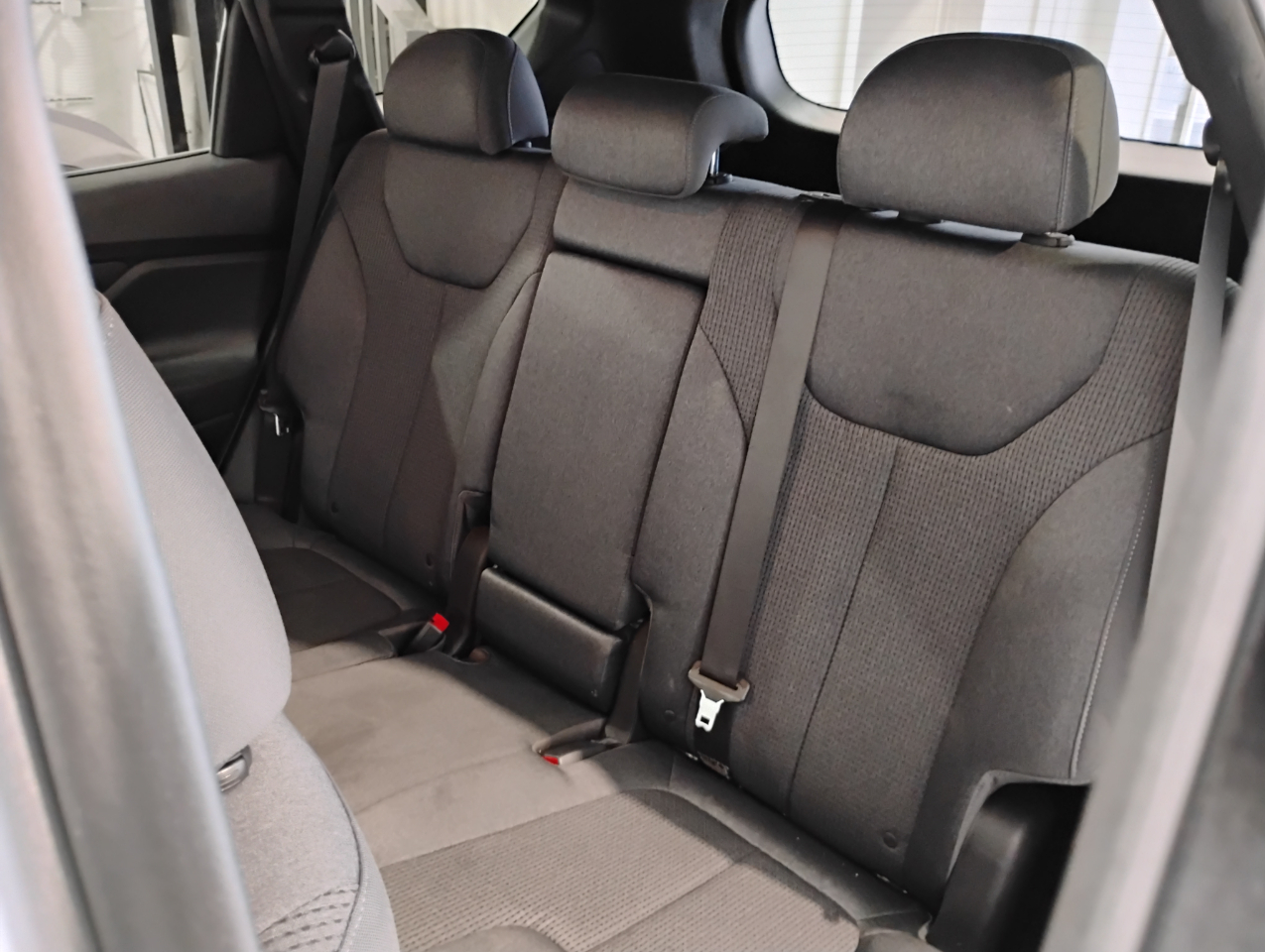 Hyundai Santa Fe SE 2023