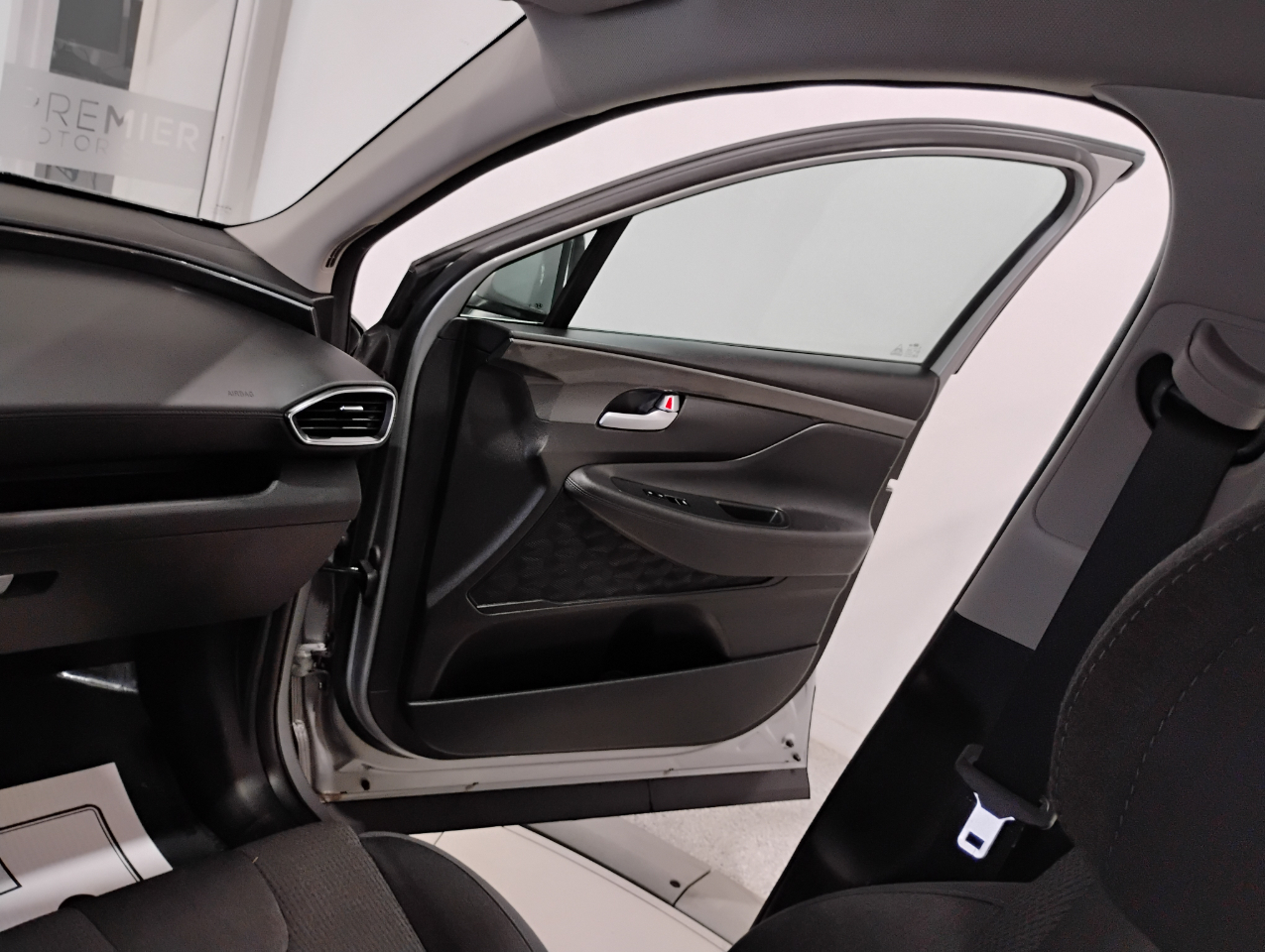 Hyundai Santa Fe SE 2023