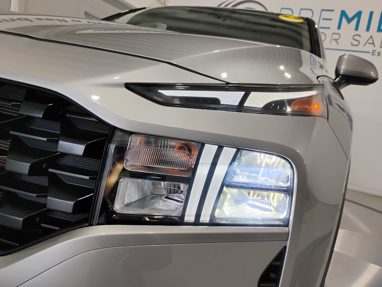 Hyundai Santa Fe SE 2023