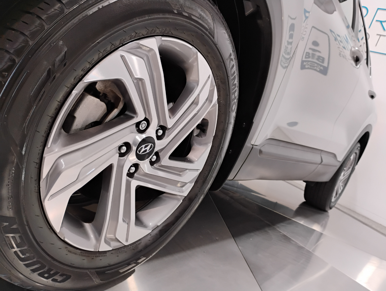 Hyundai Santa Fe SE 2023