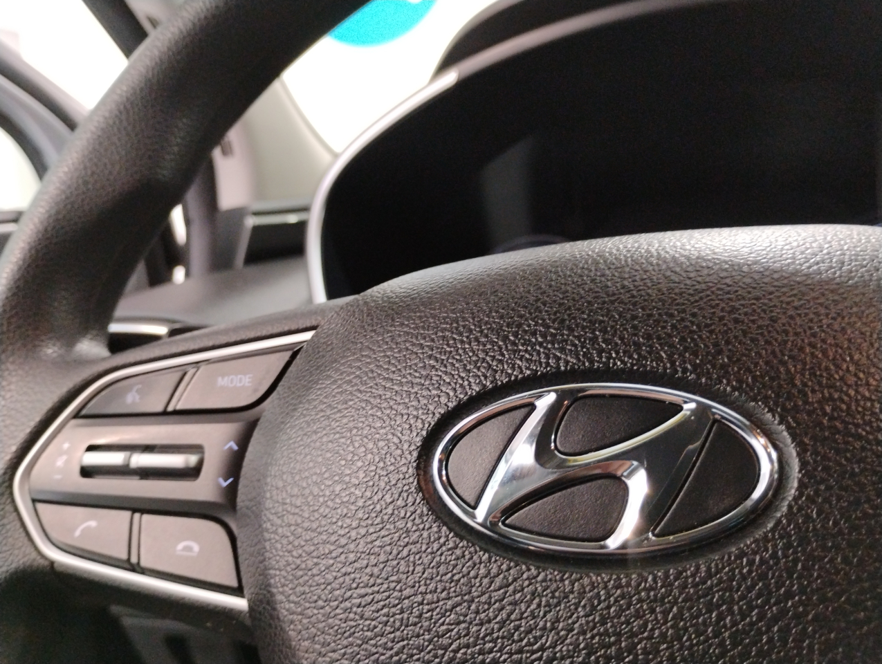 Hyundai Santa Fe SE 2023