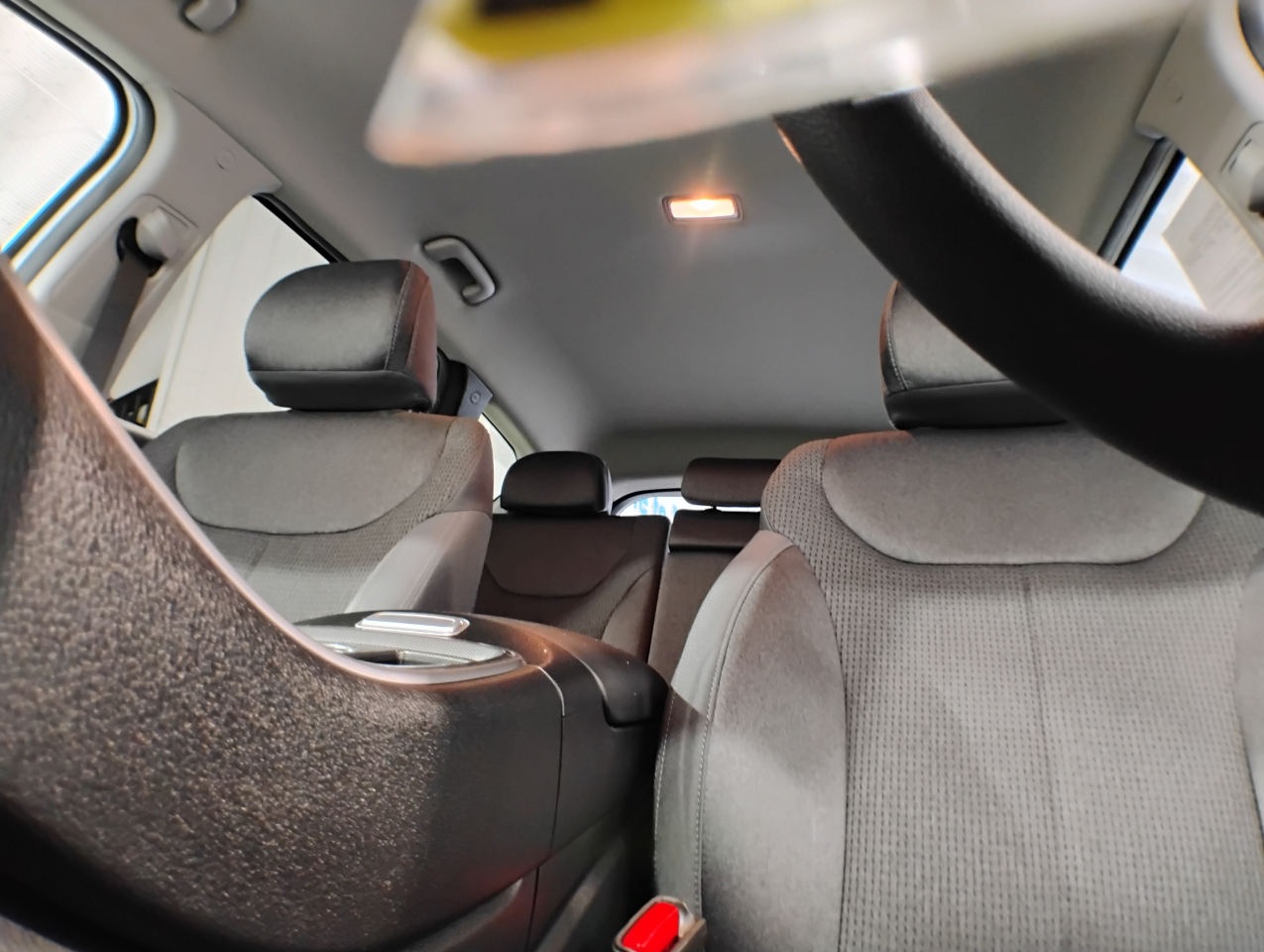 Hyundai Santa Fe SE 2023