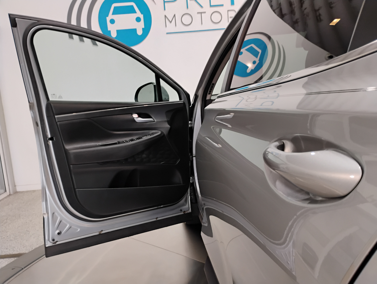 Hyundai Santa Fe SE 2023