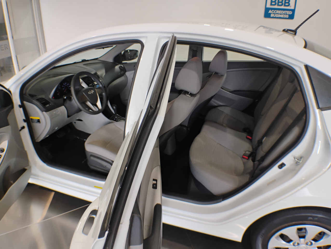 Hyundai Accent SE 4-Door 6A 2016