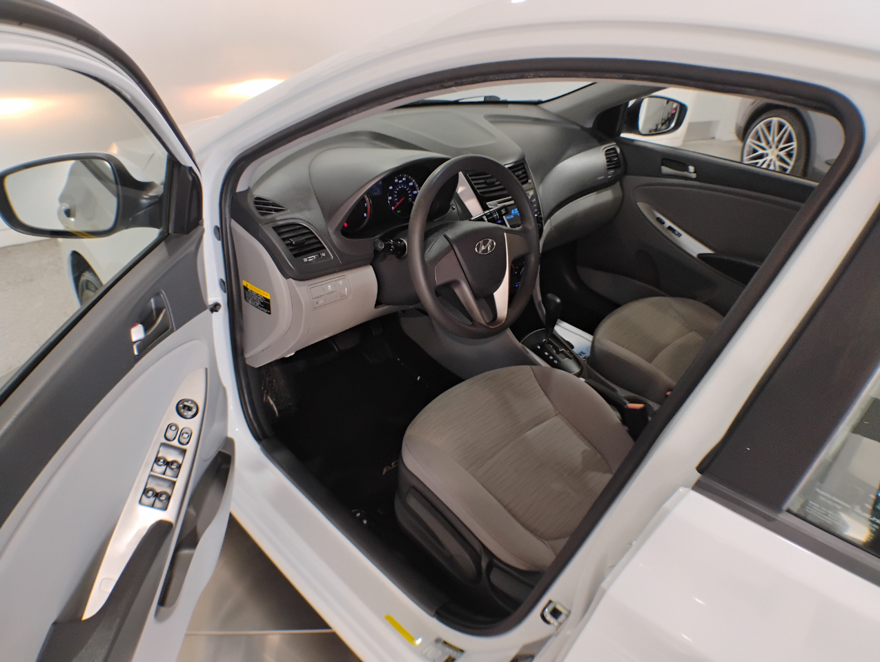 Hyundai Accent SE 4-Door 6A 2016