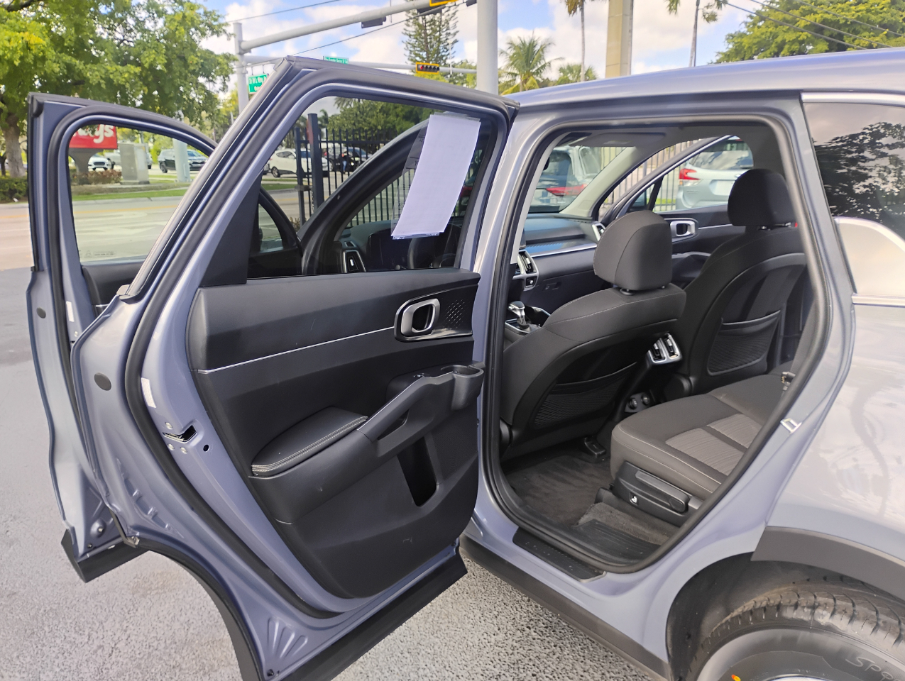 Kia Sorento LX 2WD 2023