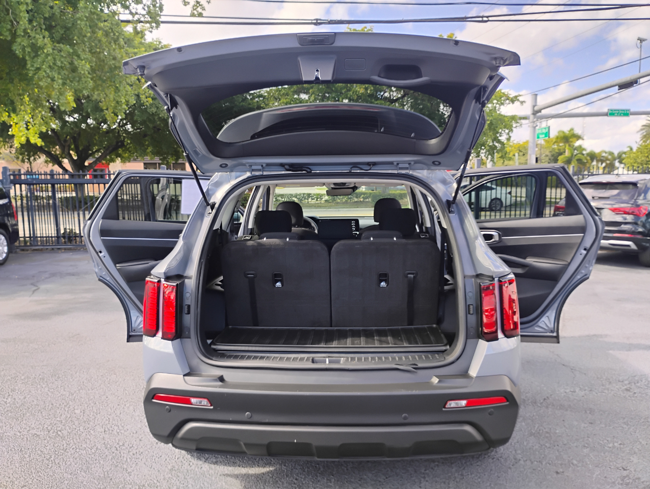 Kia Sorento LX 2WD 2023