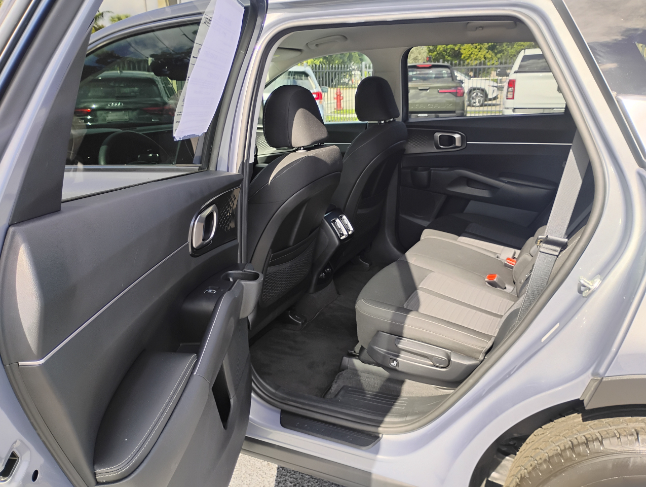 Kia Sorento LX 2WD 2023