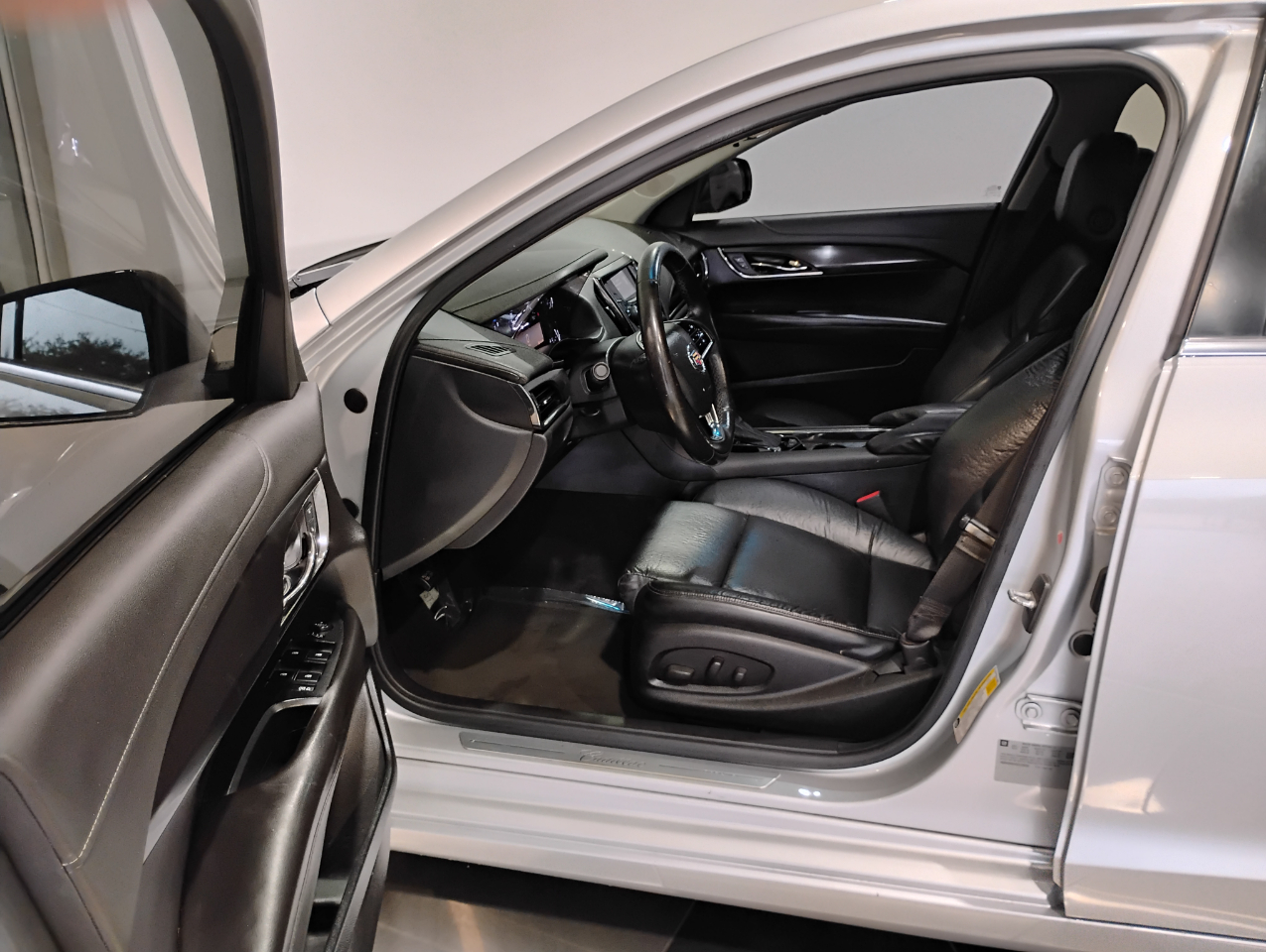 Cadillac ATS 2.5L Standard RWD 2014