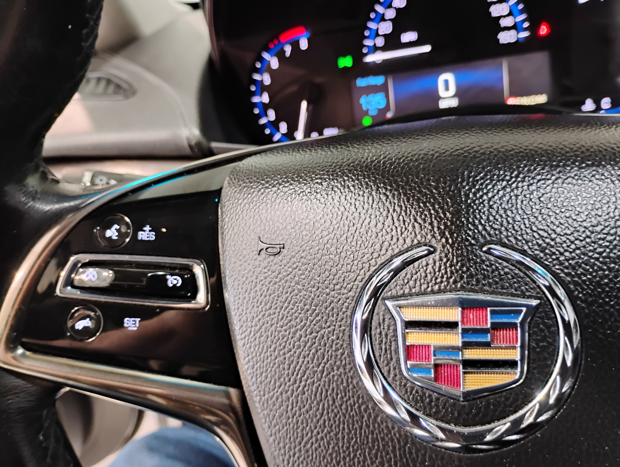 Cadillac ATS 2.5L Standard RWD 2014