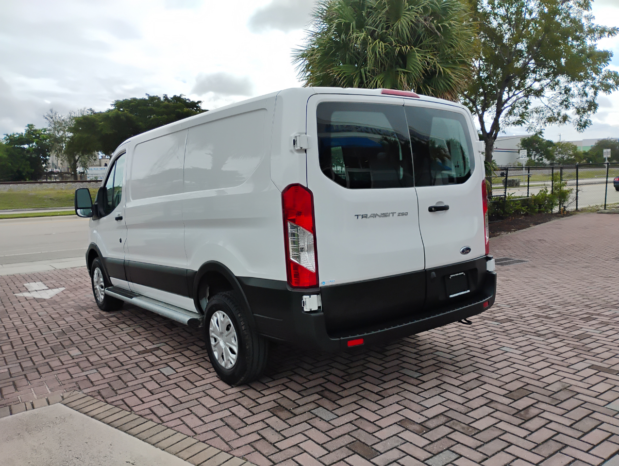 Ford Transit 250 Van 2023