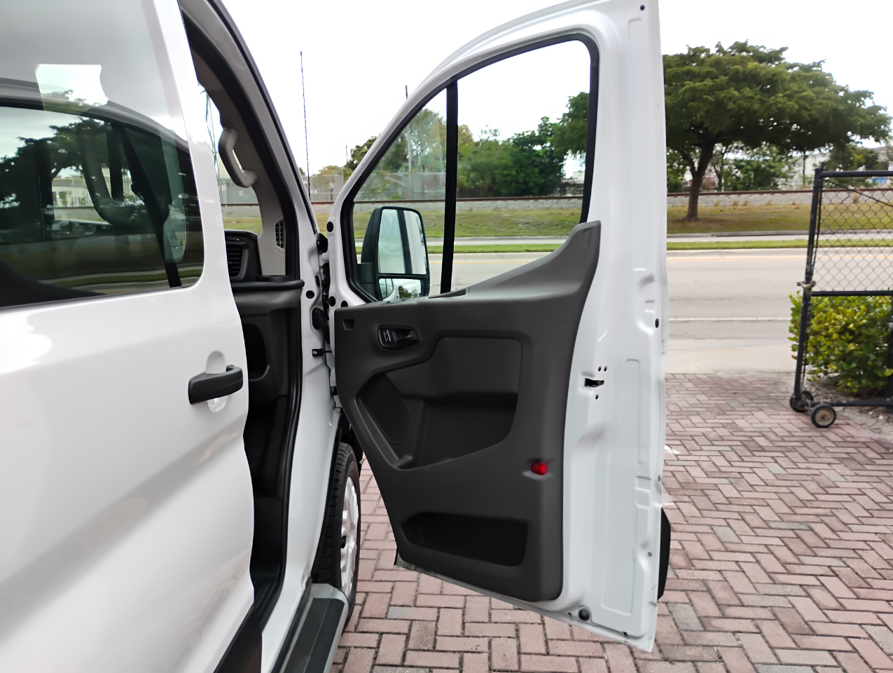 Ford Transit 250 Van 2023