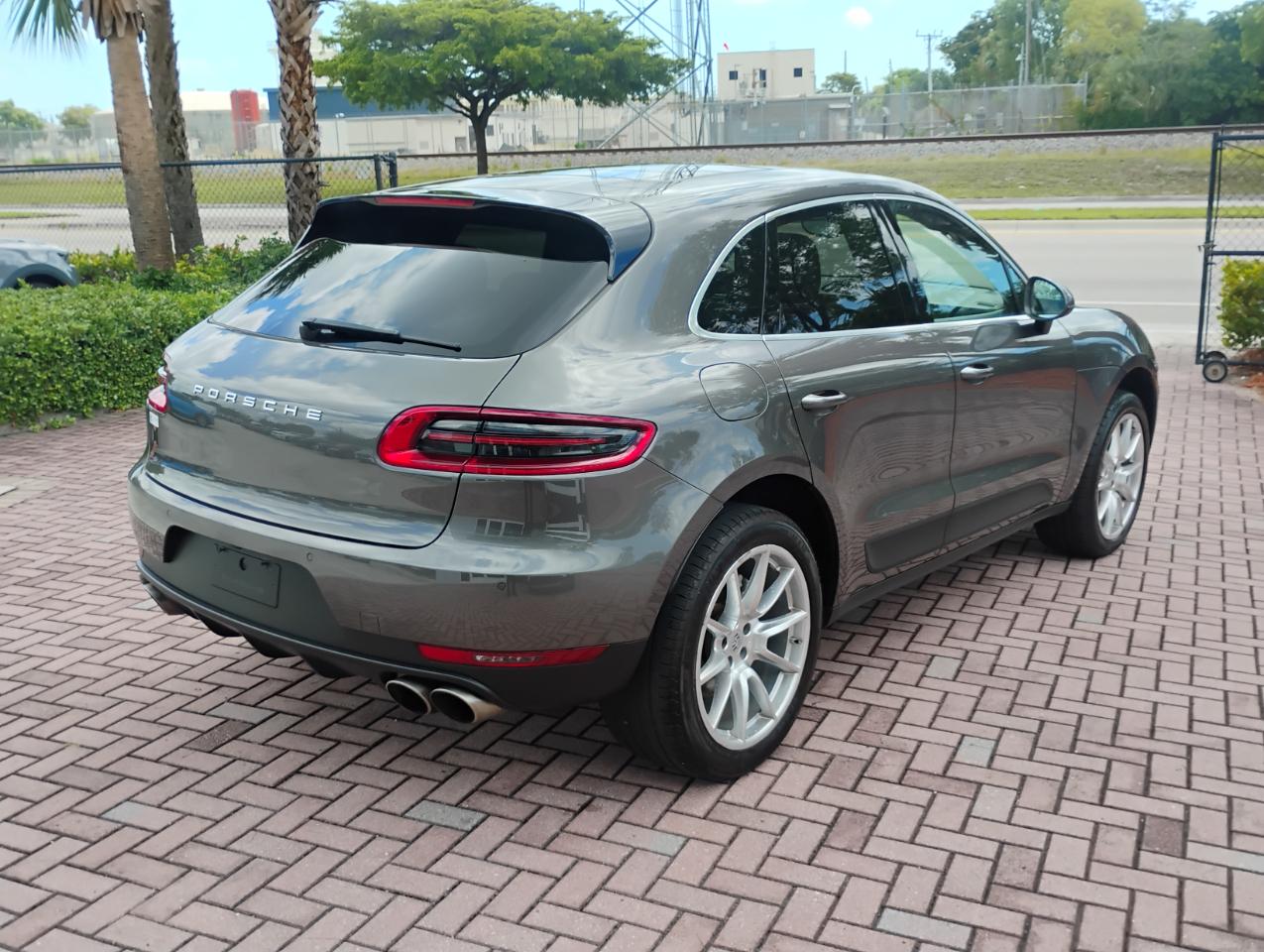Porsche Macan S 2016