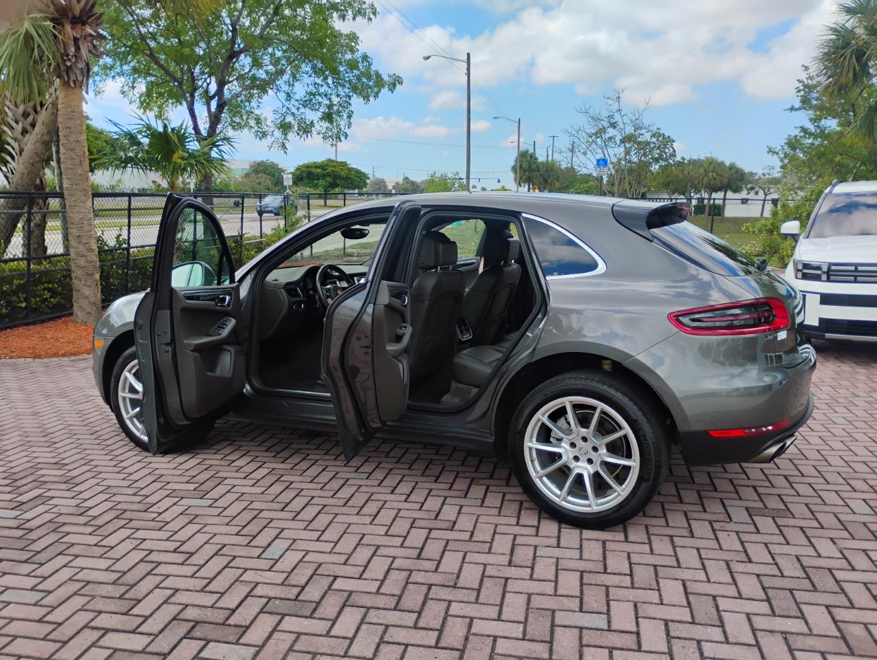 Porsche Macan S 2016