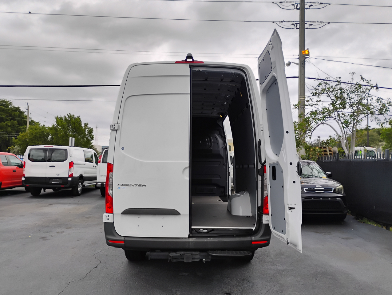 Mercedes-Benz Sprinter 3500 170-in. WB 2024