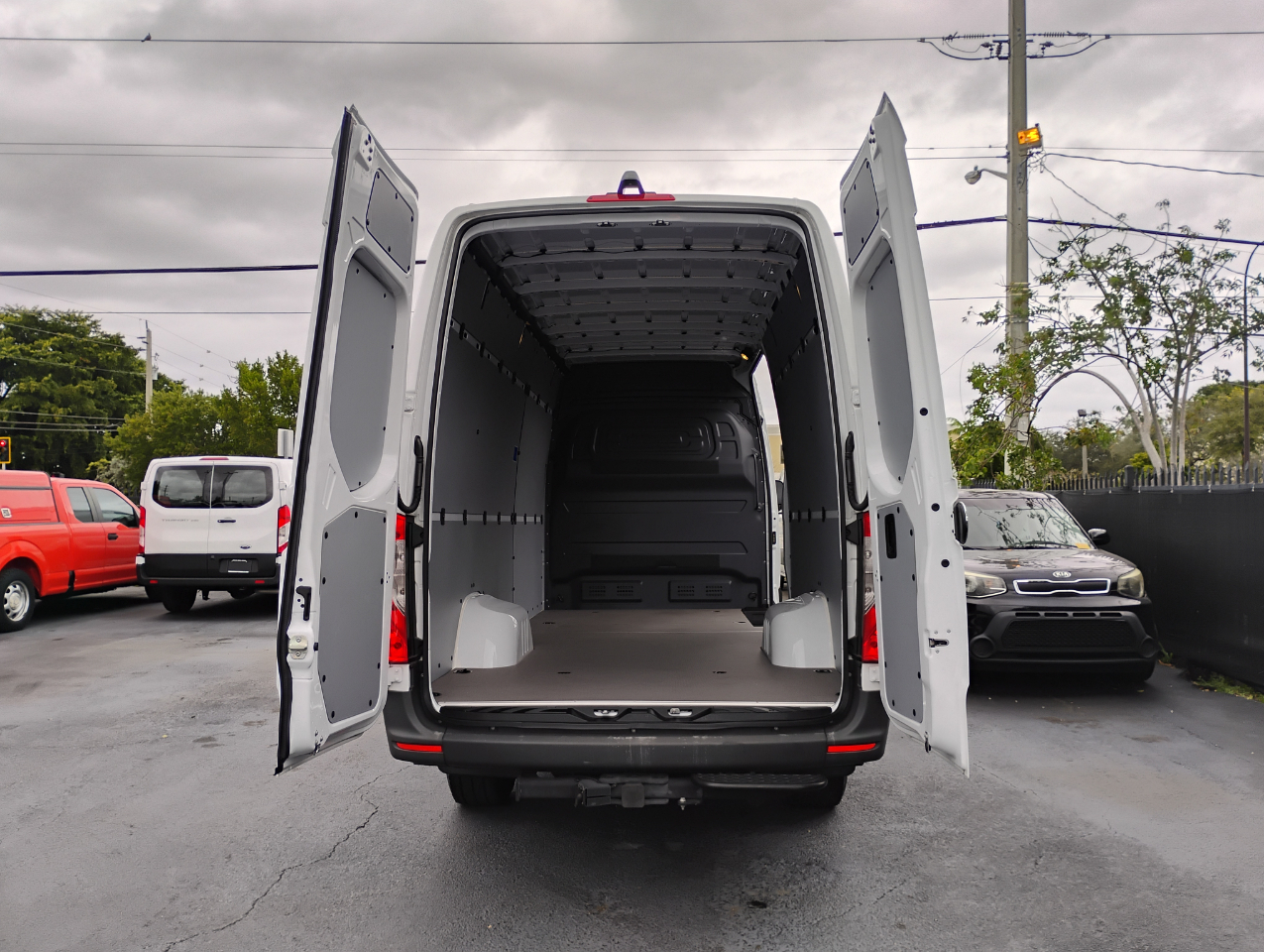 Mercedes-Benz Sprinter 3500 170-in. WB 2024