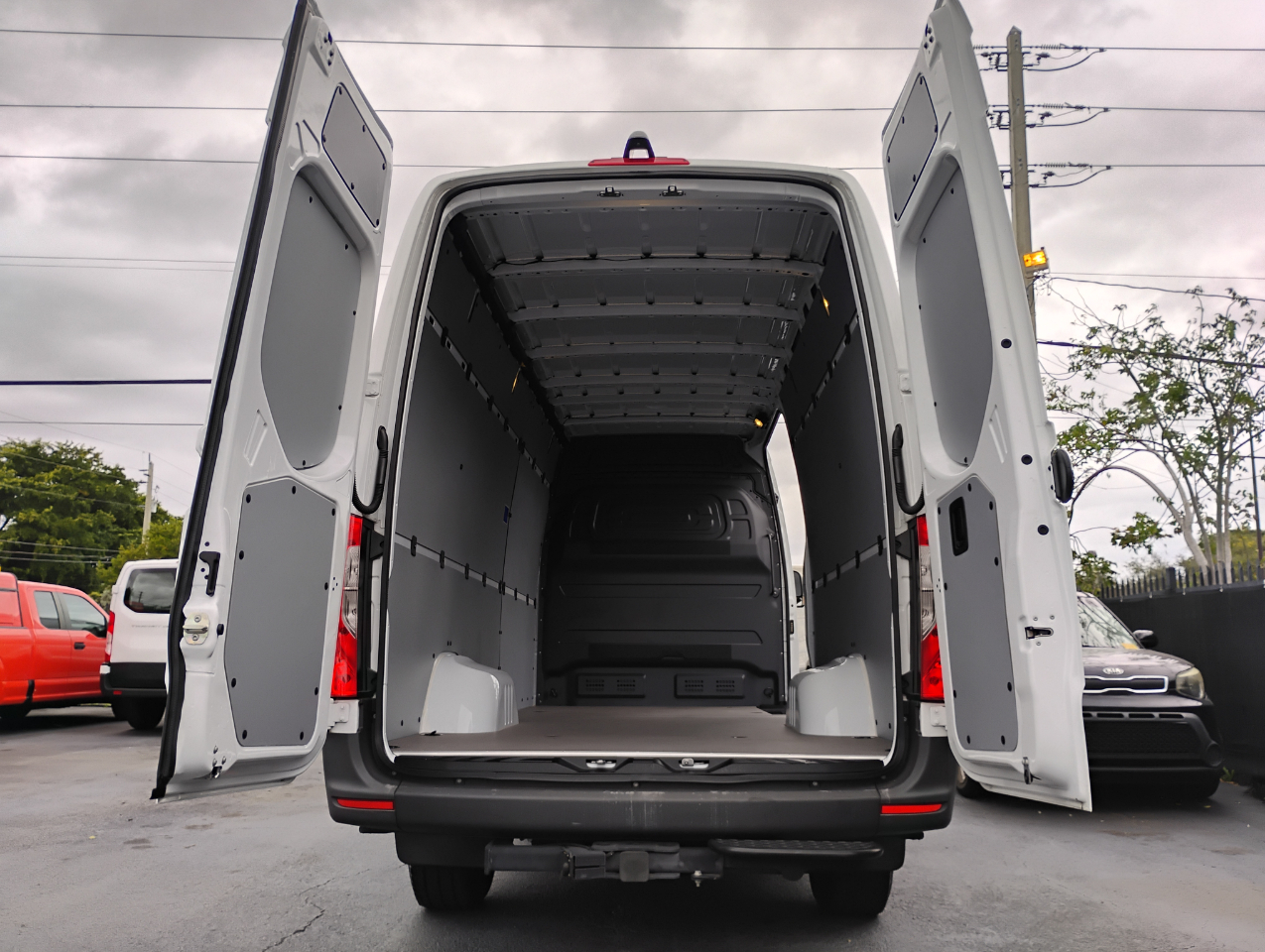 Mercedes-Benz Sprinter 3500 170-in. WB 2024