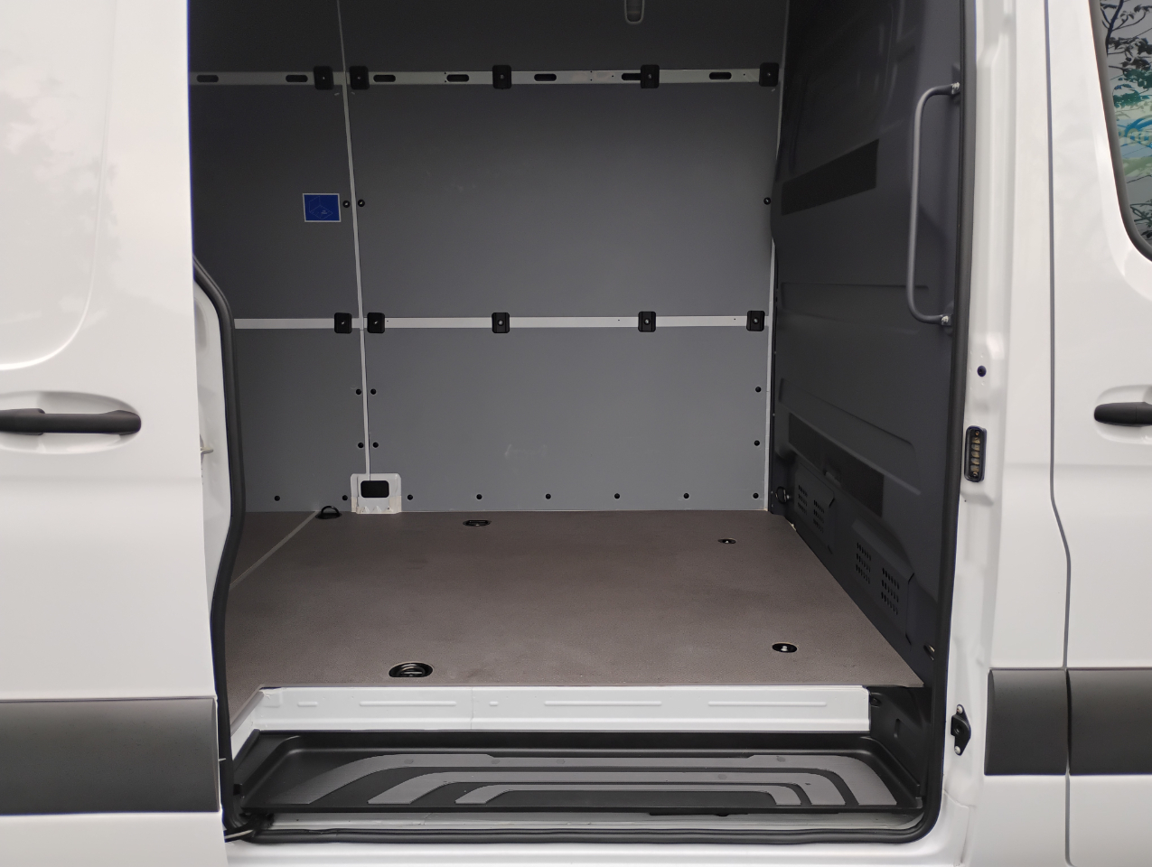 Mercedes-Benz Sprinter 3500 170-in. WB 2024