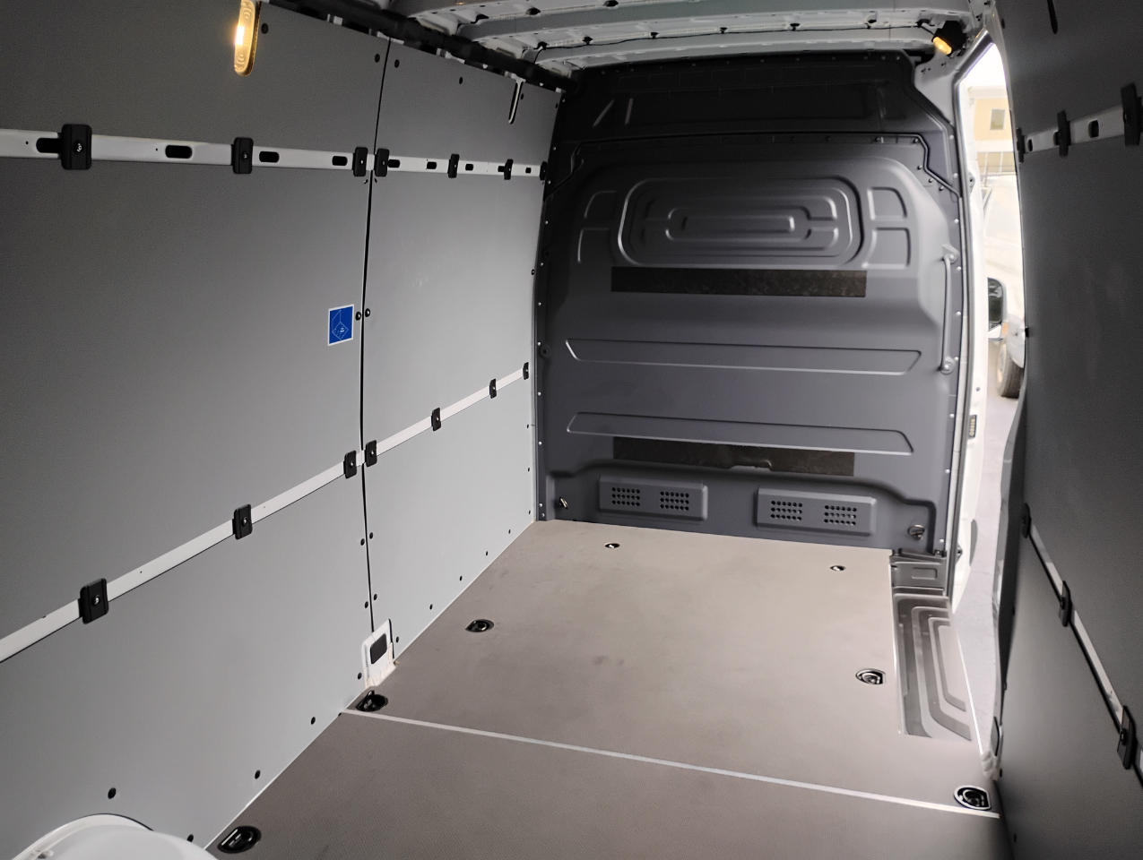 Mercedes-Benz Sprinter 3500 170-in. WB 2024