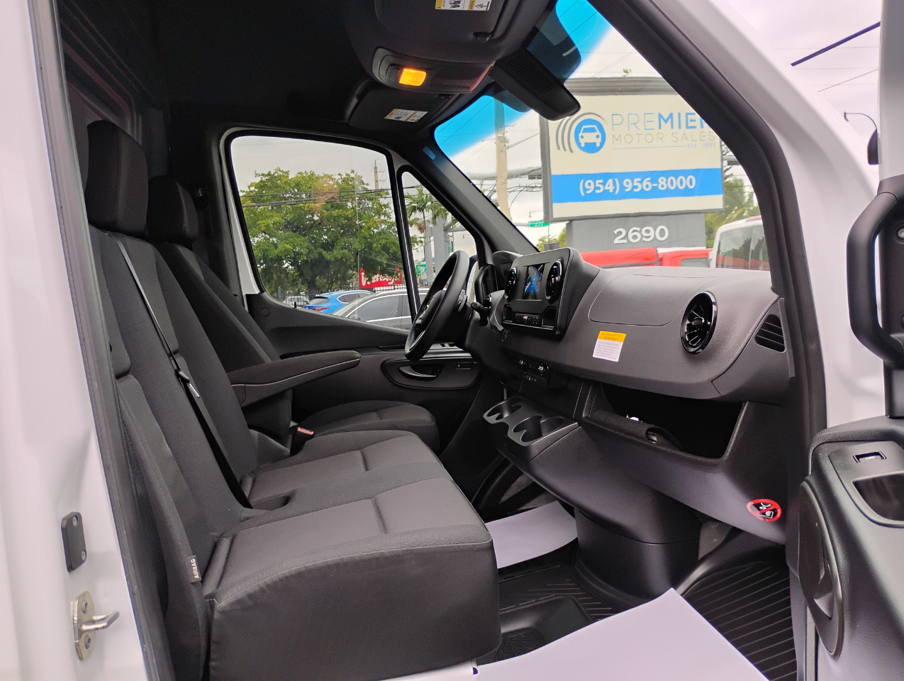 Mercedes-Benz Sprinter 3500 170-in. WB 2024