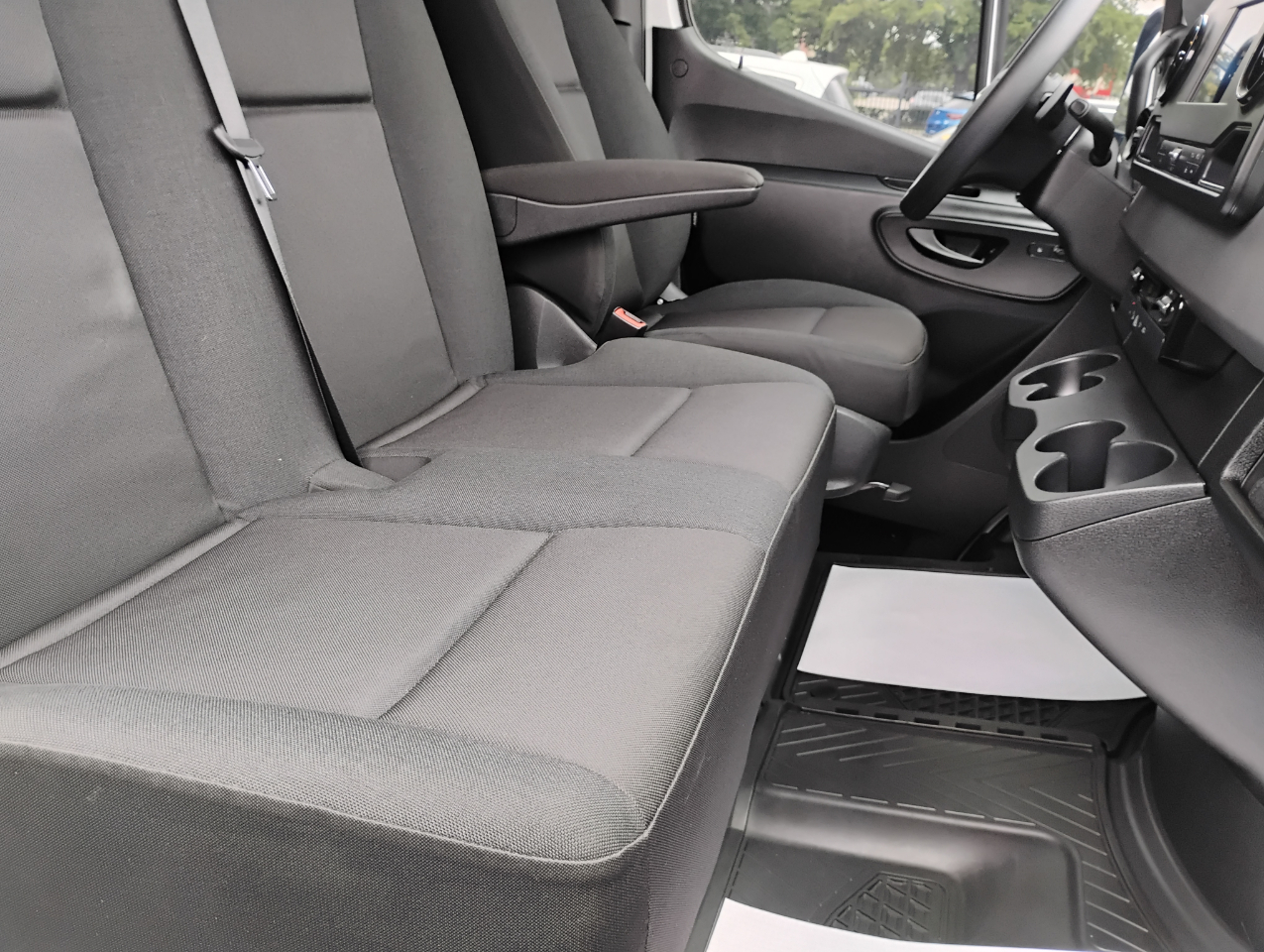 Mercedes-Benz Sprinter 3500 170-in. WB 2024