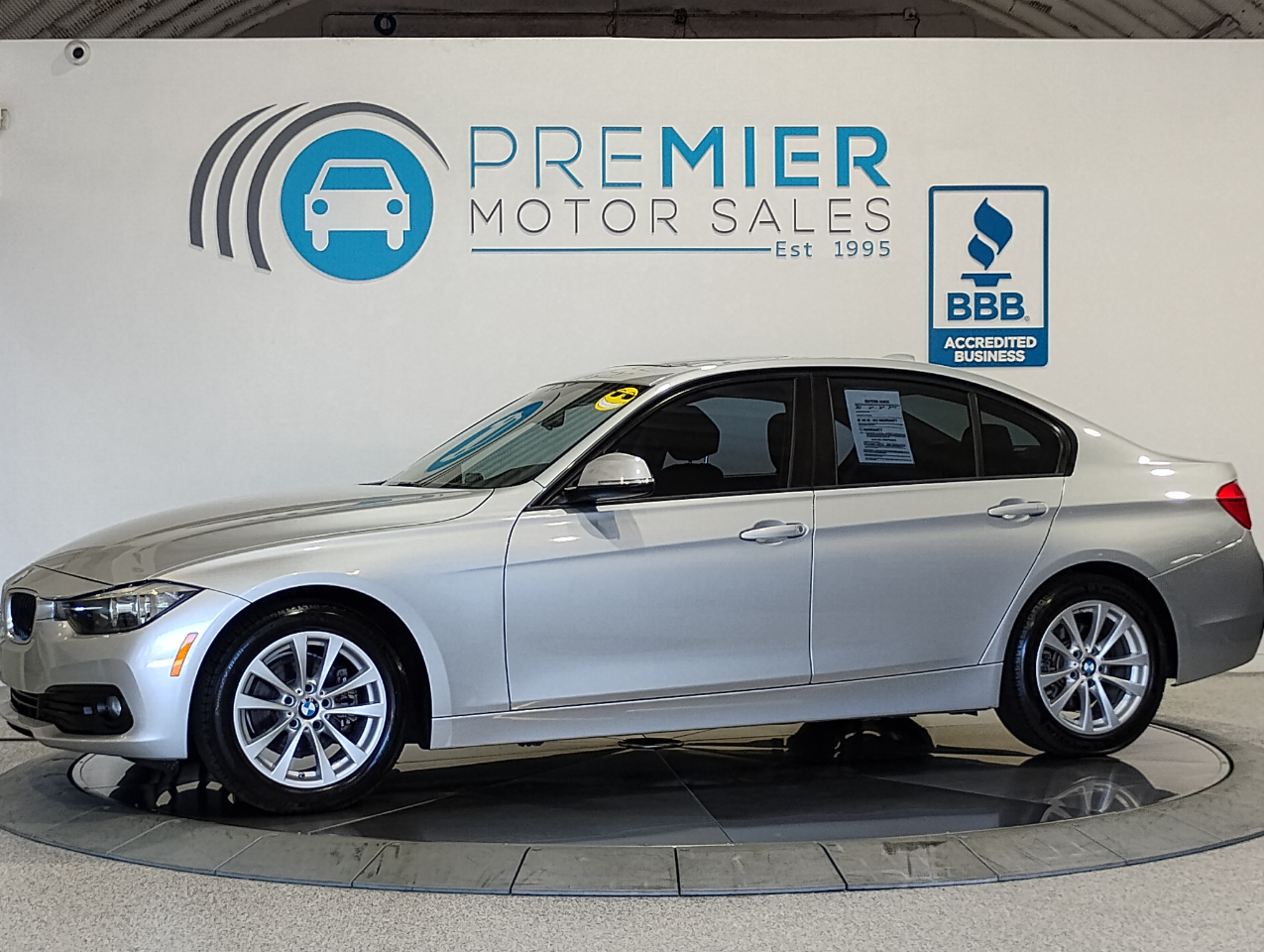 BMW 3-Series 320i Sedan 2017