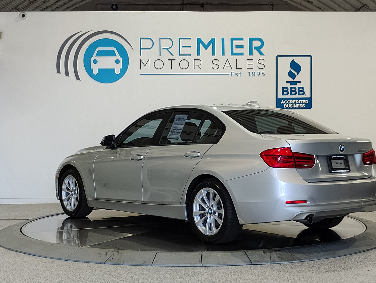 BMW 3-Series 320i Sedan 2017