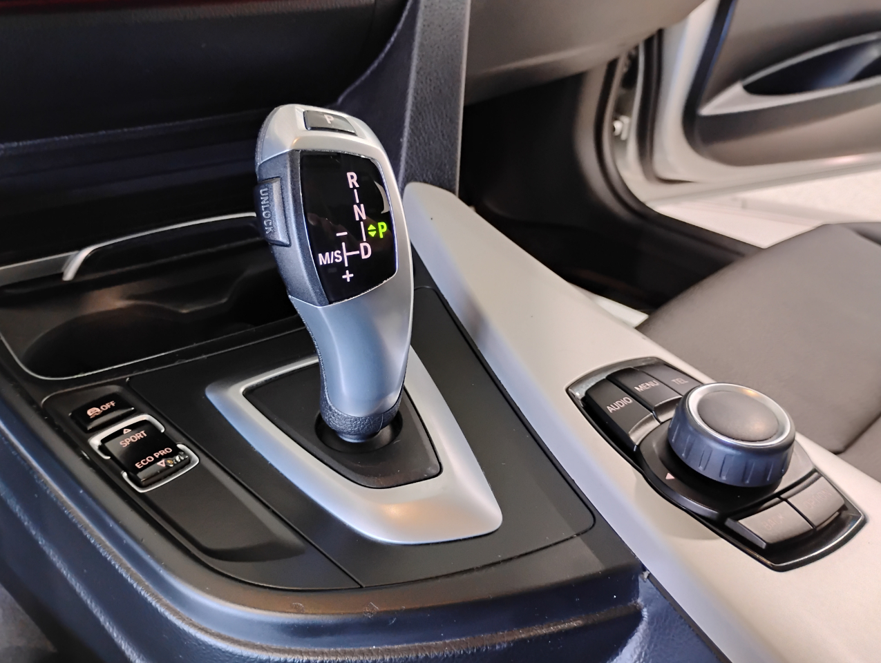 BMW 3-Series 320i Sedan 2017