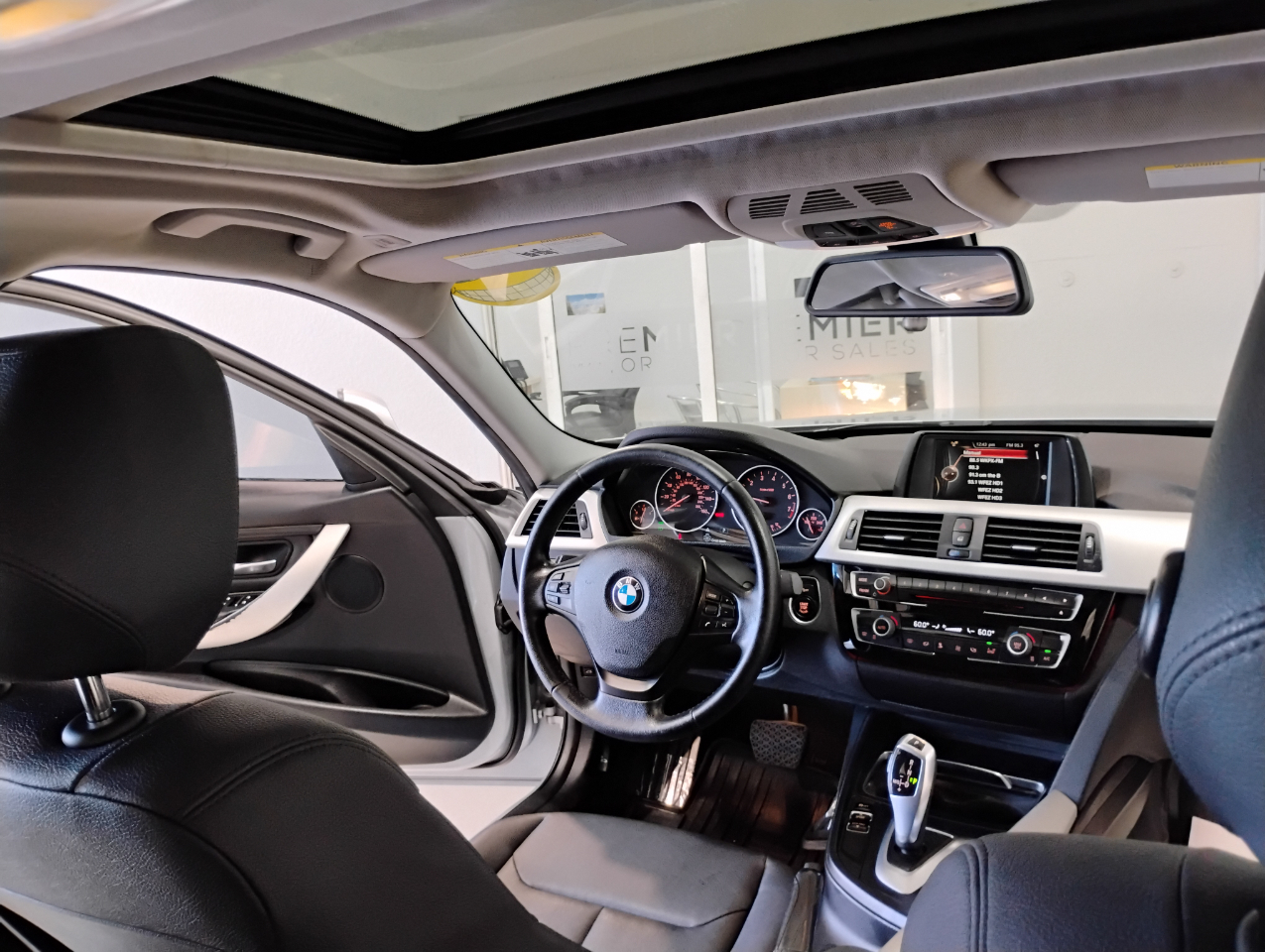 BMW 3-Series 320i Sedan 2017