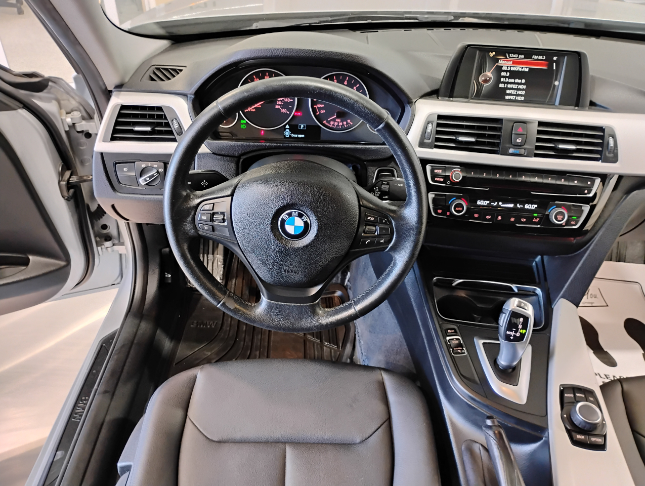 BMW 3-Series 320i Sedan 2017