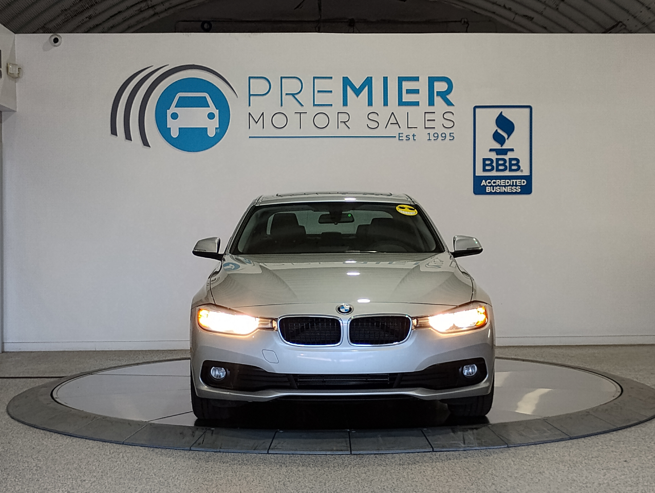 BMW 3-Series 320i Sedan 2017