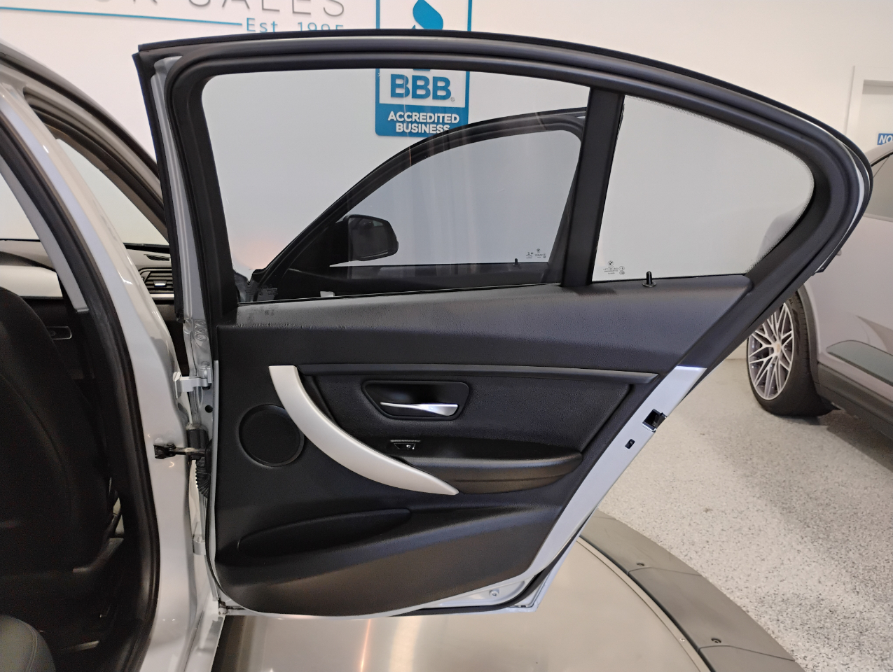 BMW 3-Series 320i Sedan 2017