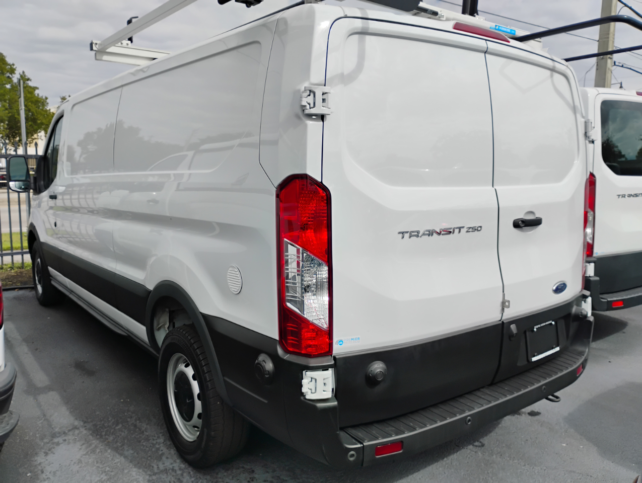 Ford Transit 250 Van 2024