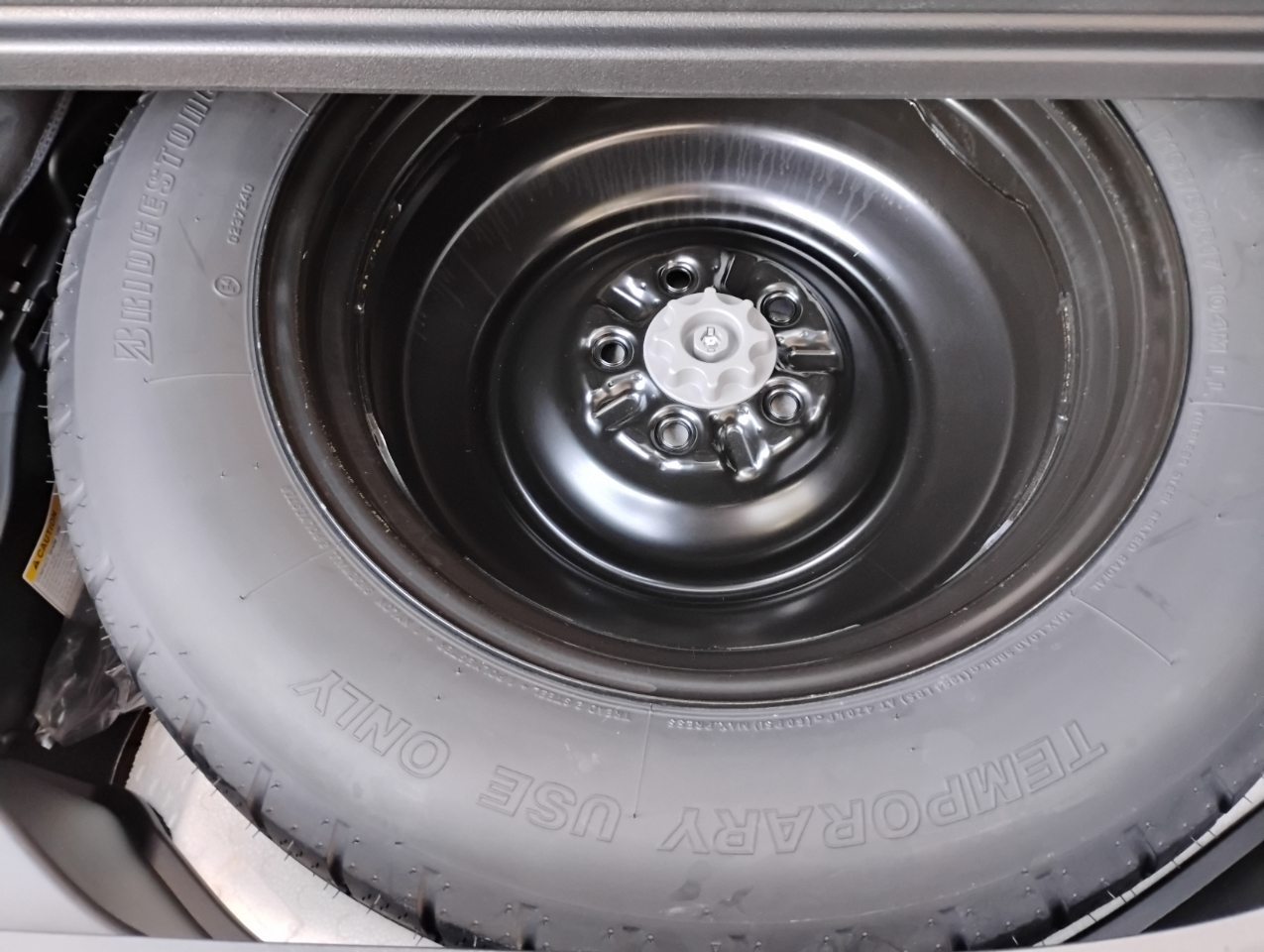 Toyota RAV4 LE FWD 2017