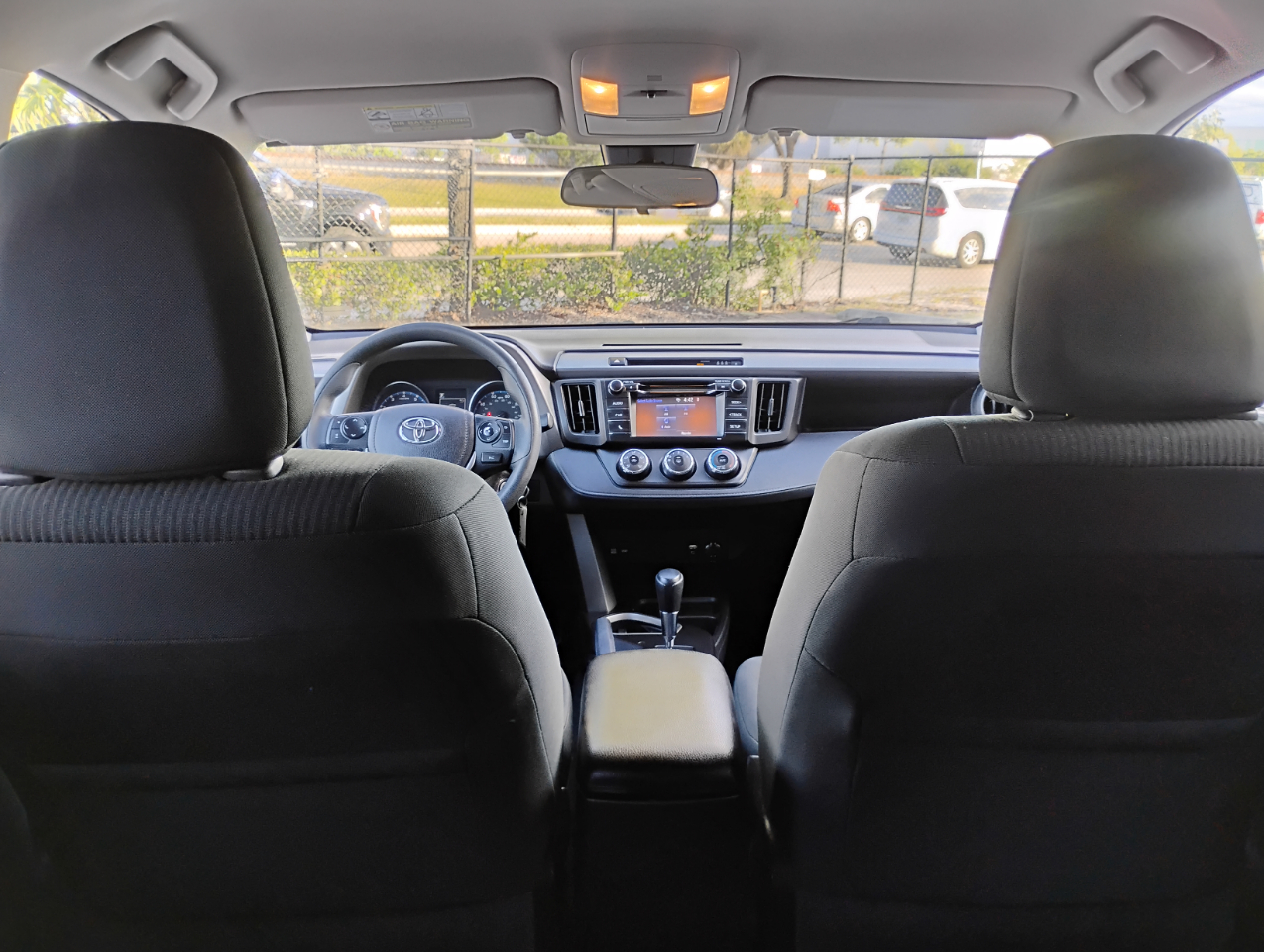 Toyota RAV4 LE FWD 2017