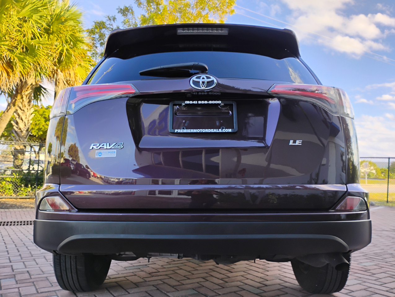 Toyota RAV4 LE FWD 2017